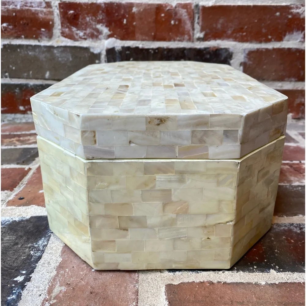 Z Galleria Box: Isla Shell Mosaic